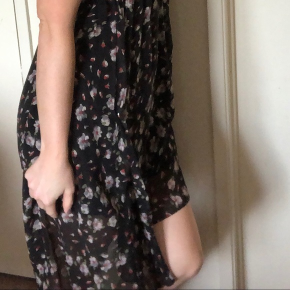 Covet silk dress hi low style flowy black floral - Picture 3 of 9